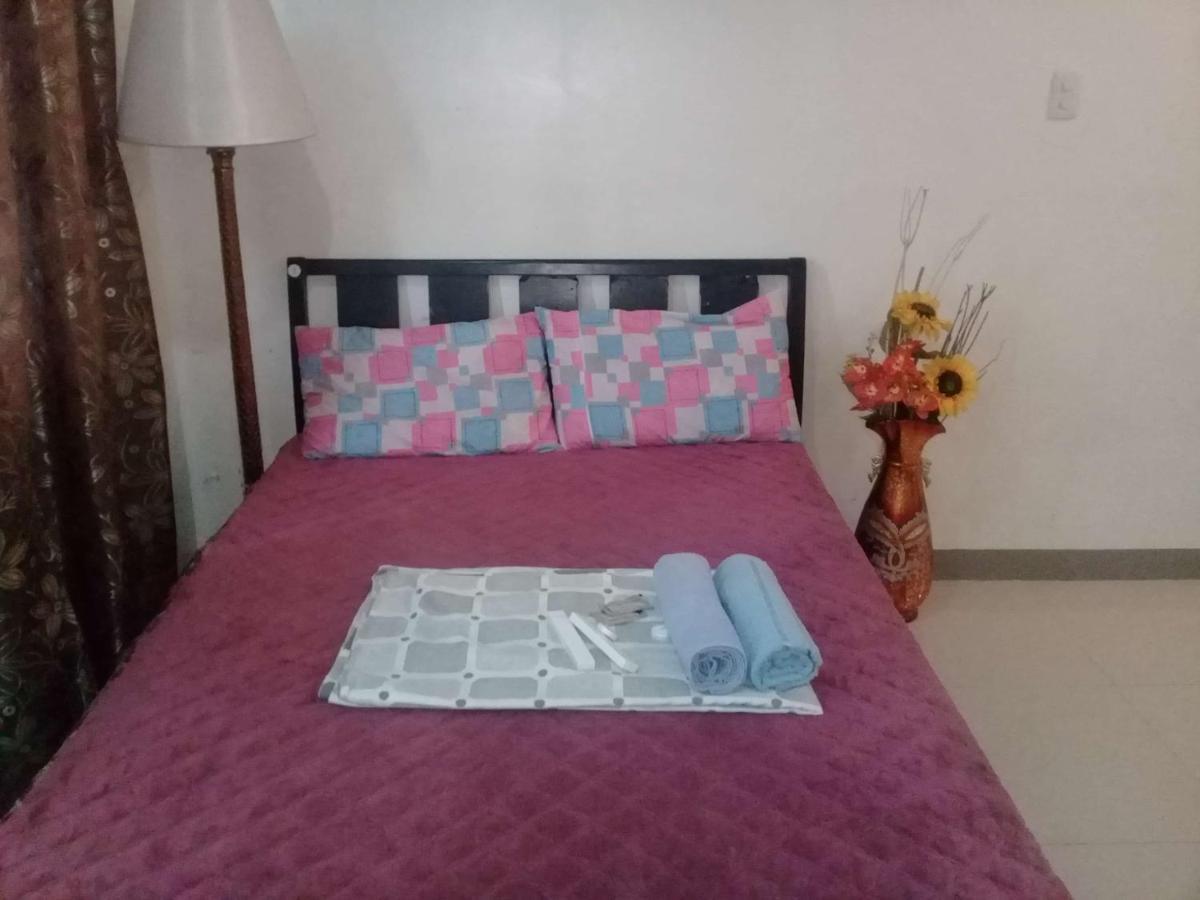 Ekonumi Rooms At Moonwalk Paranaque Paranaque City Extérieur photo