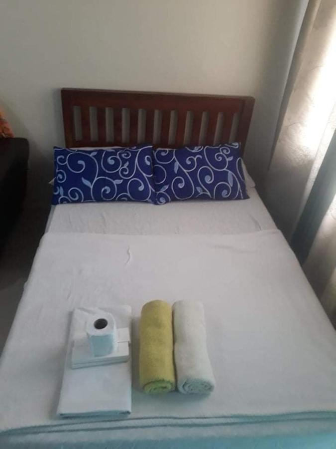 Ekonumi Rooms At Moonwalk Paranaque Paranaque City Extérieur photo