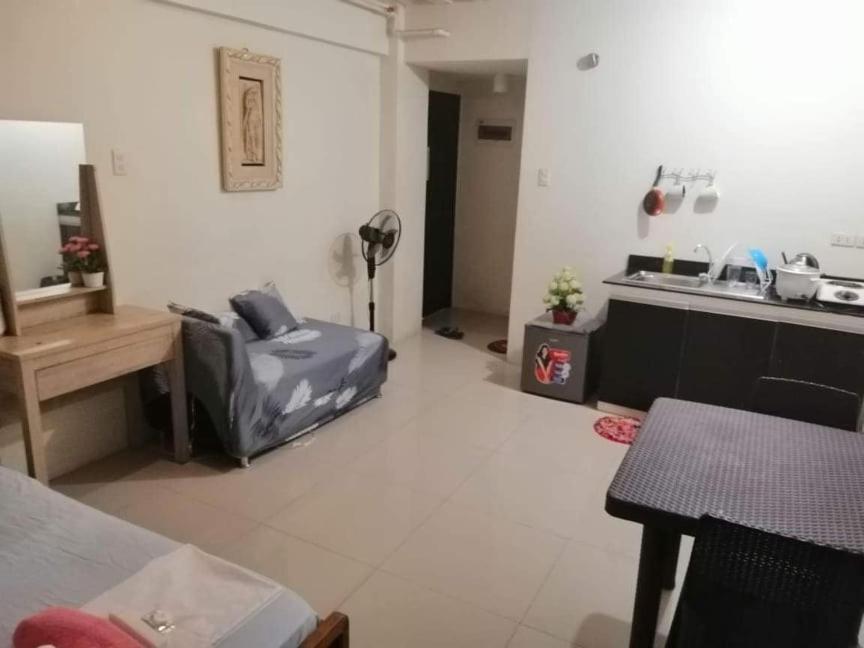 Ekonumi Rooms At Moonwalk Paranaque Paranaque City Extérieur photo