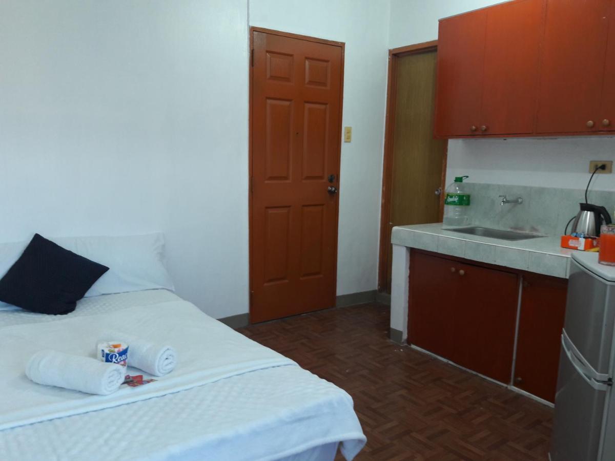 Ekonumi Rooms At Moonwalk Paranaque Paranaque City Extérieur photo