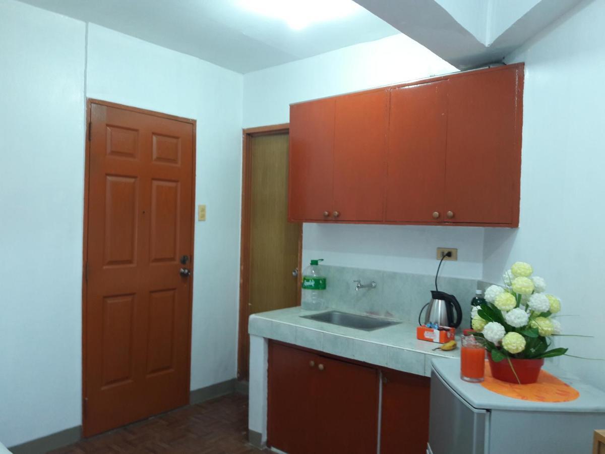 Ekonumi Rooms At Moonwalk Paranaque Paranaque City Extérieur photo