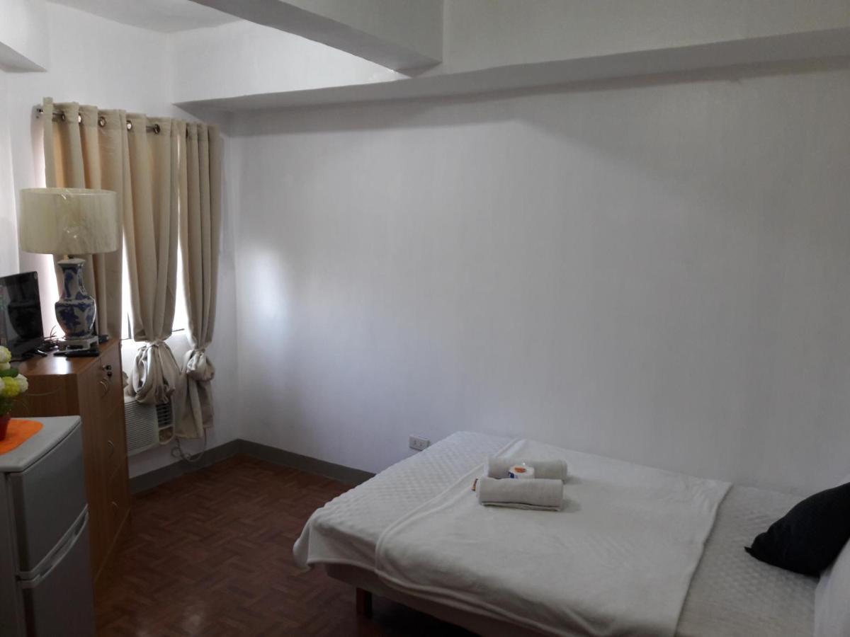 Ekonumi Rooms At Moonwalk Paranaque Paranaque City Extérieur photo
